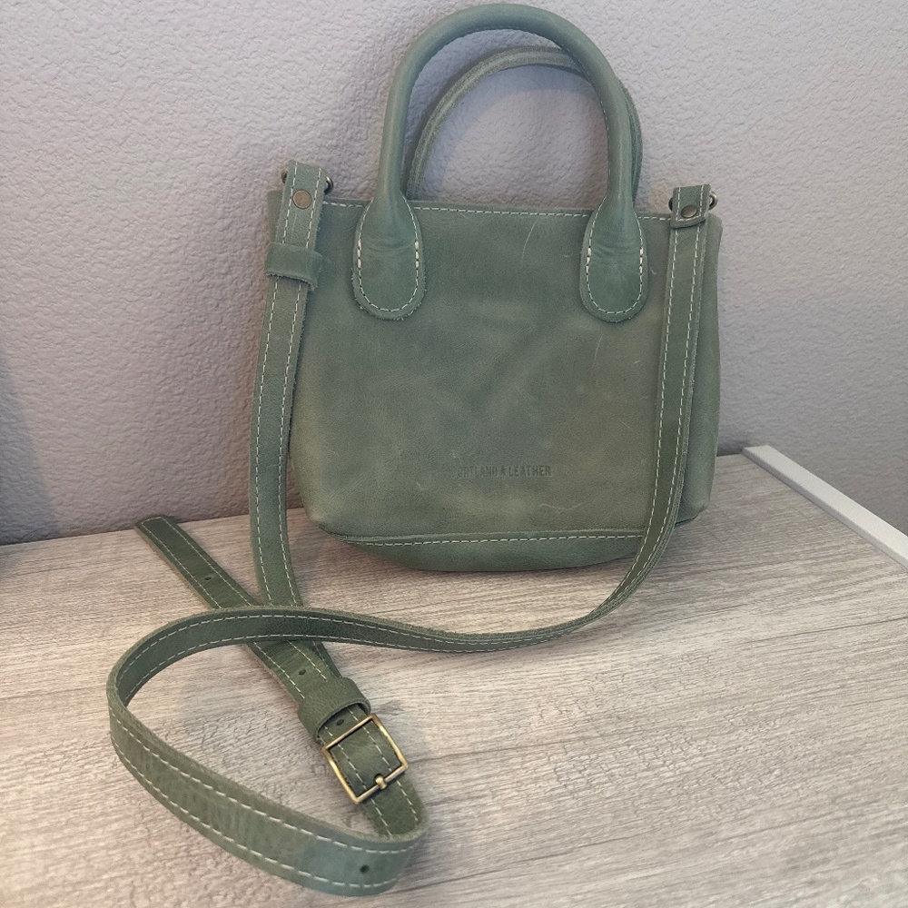 Portland Leather Raindrop crossbody